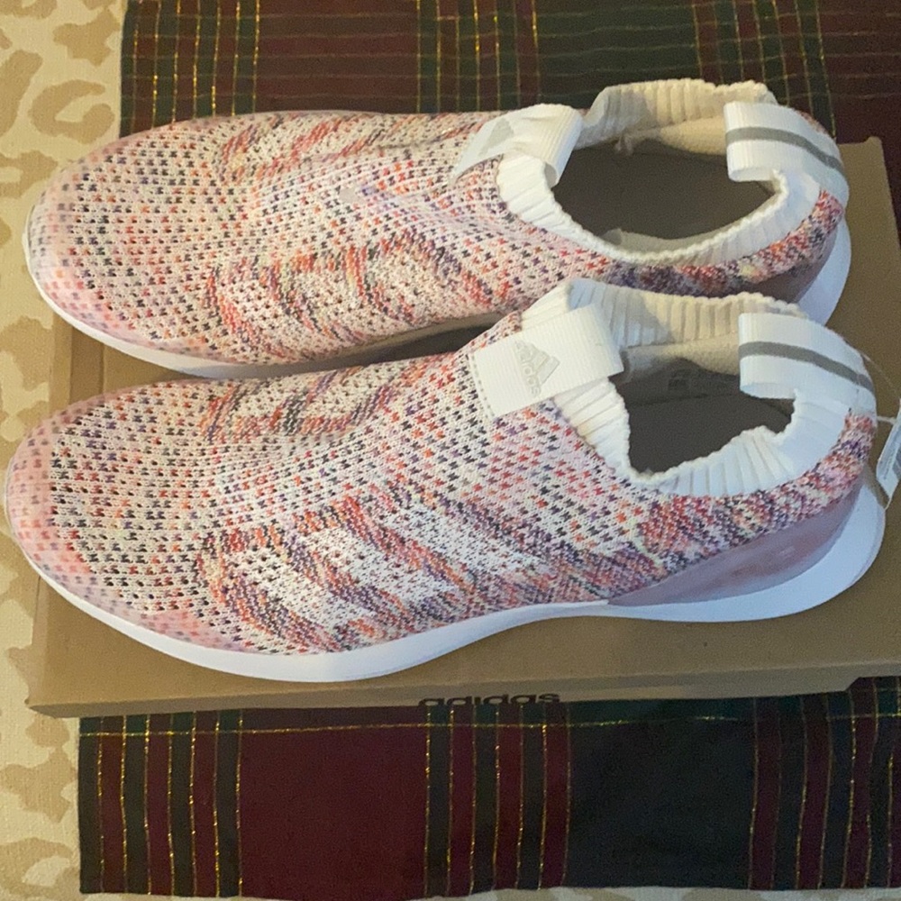 Youth Size 7 Adidas running shoes